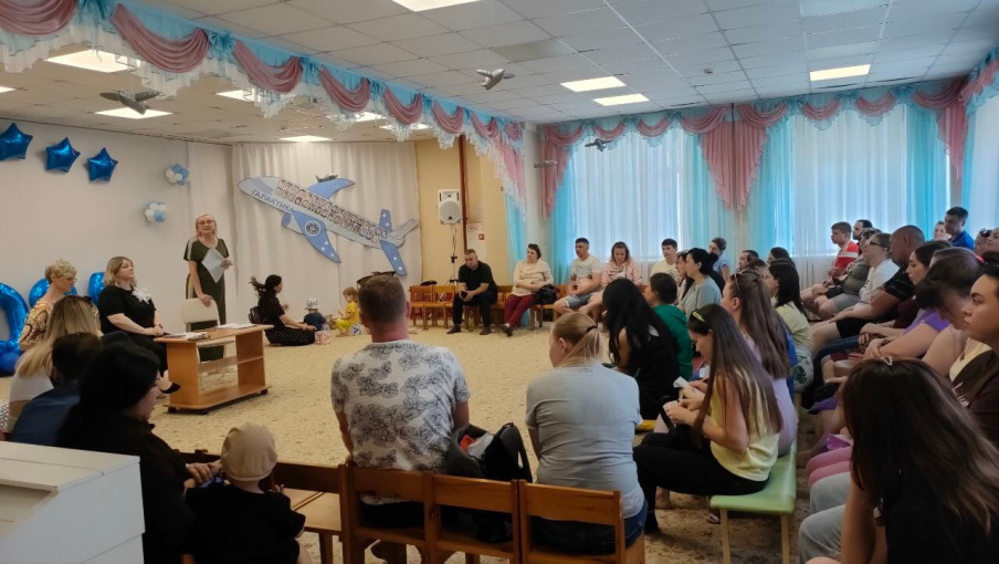 Родительское собрание "Добро пожаловать в детский сад: Информационная встреча" Родительское собрание "Добро пожаловать в детский сад: Информационная встреча".