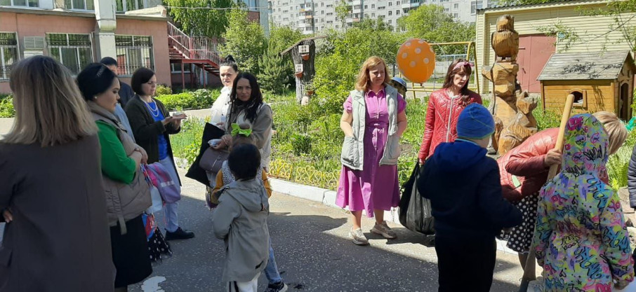 "Памятный жасмин: символ детства в детском саду № 25" "Памятный жасмин: символ детства в детском саду № 25".